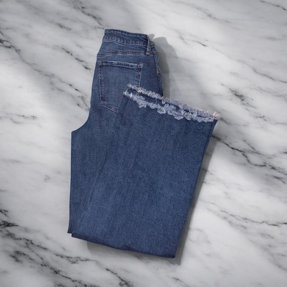 BCBGeneration Relaxed Fit Blue Jeans - Picture 4 of 5